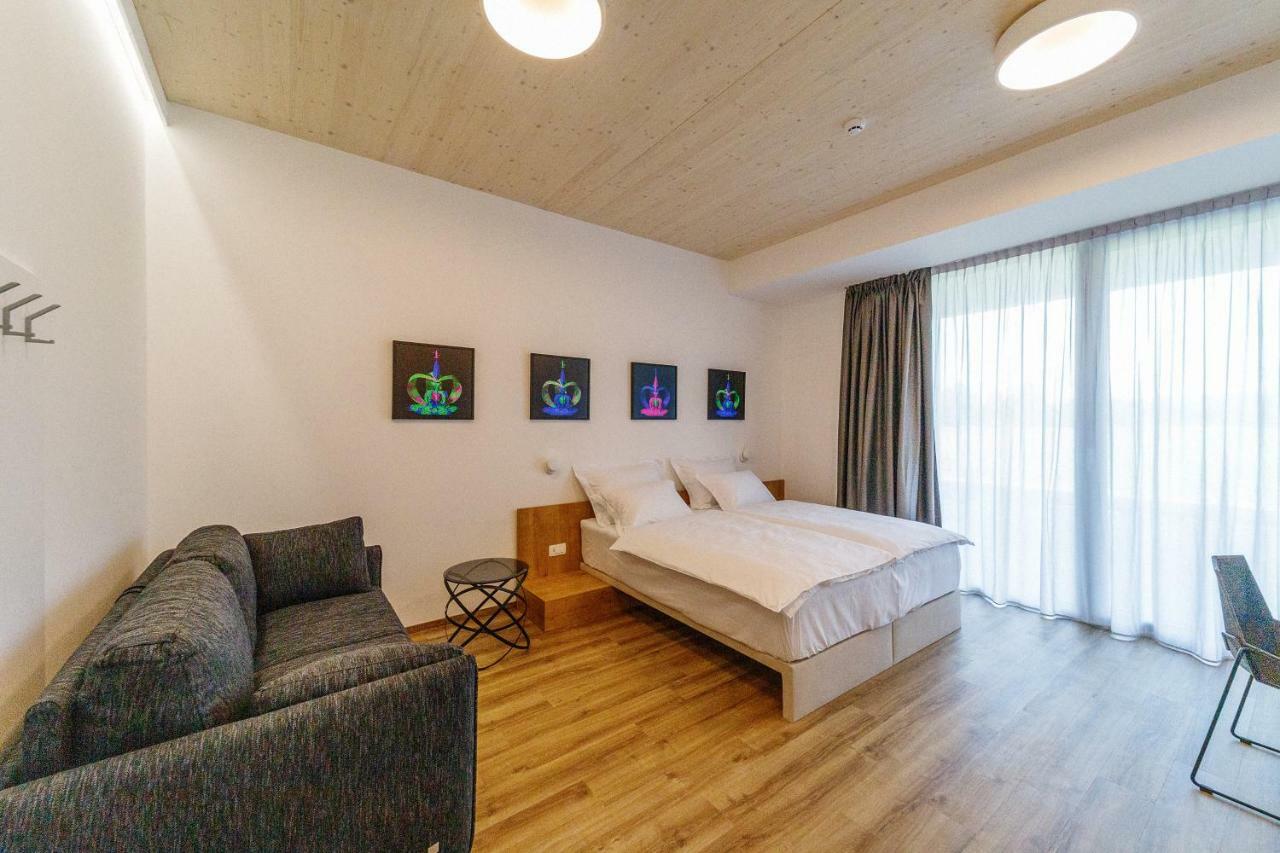 Wud Hotel Ljubljana Ngoại thất bức ảnh